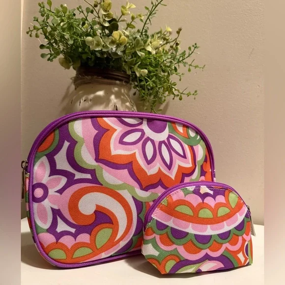 Clinique Purple Cosmetic Bag - Picture 1 of 6